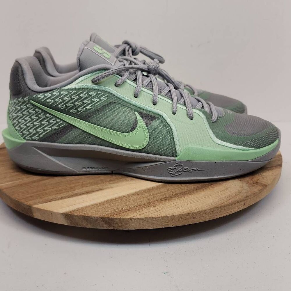 Nike Sabrina 2 Fresh Mint Womens Size 11.5